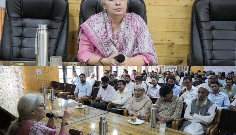 DC Bandipora convenes Public Outreach Programme