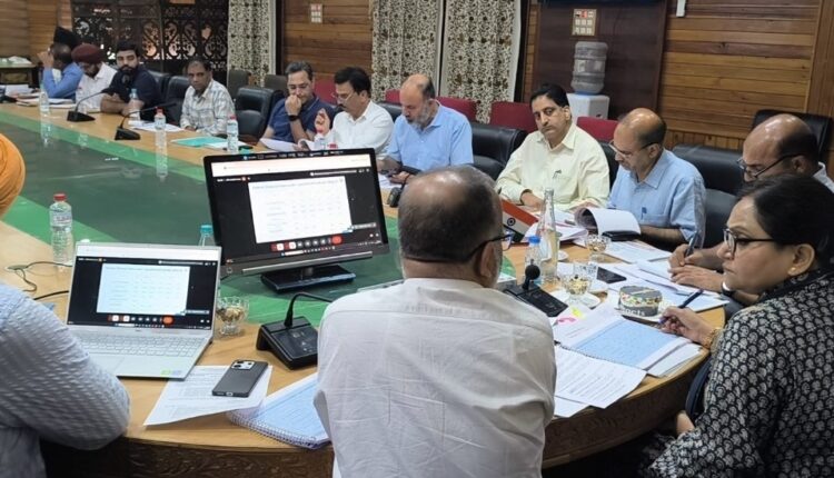 Nita Gupta reviews implementation of Agriculture Department, allied institutions